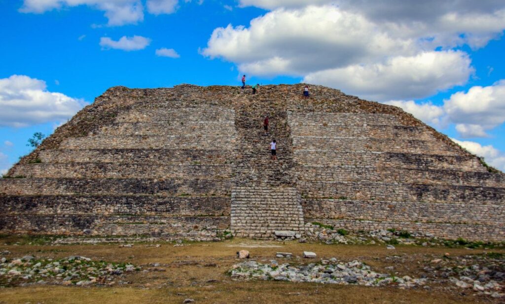 ruinas-kinich-kakmo-izamal-yucatan